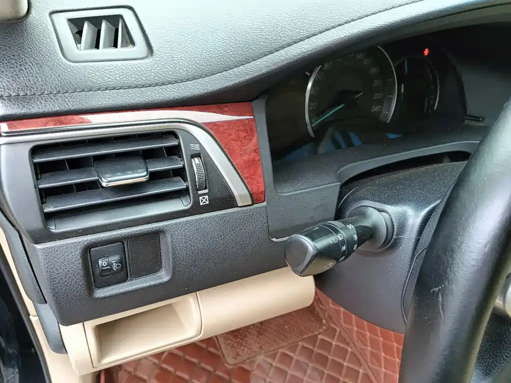 TOYOTA CAMRY 2014
