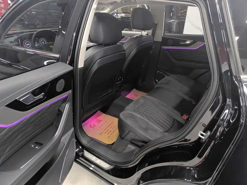 HONGQI HS5 2023