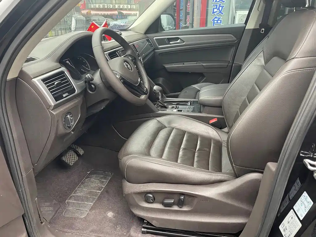 VOLKSWAGEN TOURAN 2018