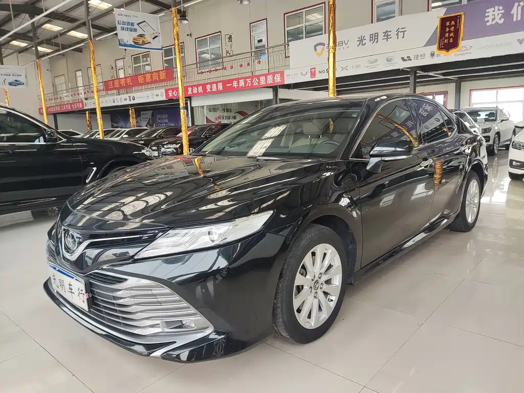 TOYOTA CAMRY 2019