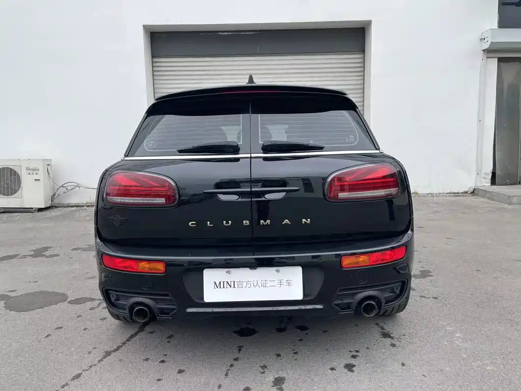 MINI CLUBMAN 2023