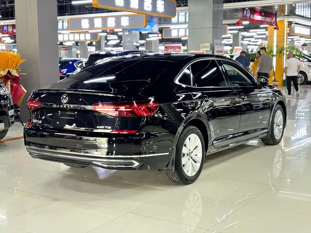 VOLKSWAGEN PASSAT 2021