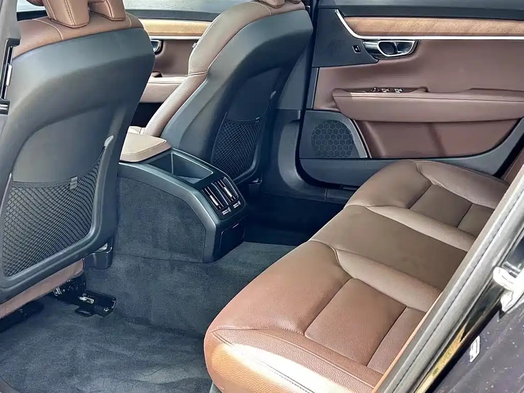 VOLVO S90 2021