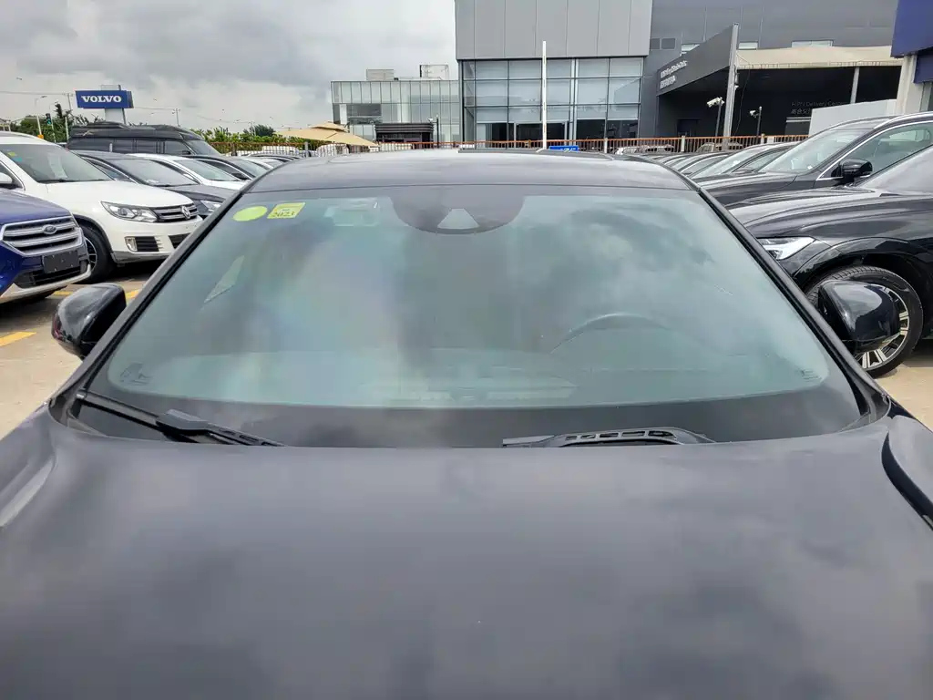 VOLVO S90 2021