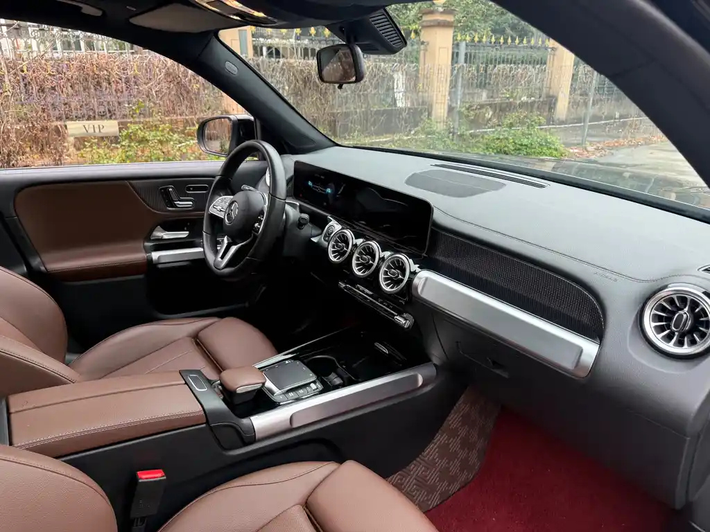 MERCEDES BENZ GLB 2021