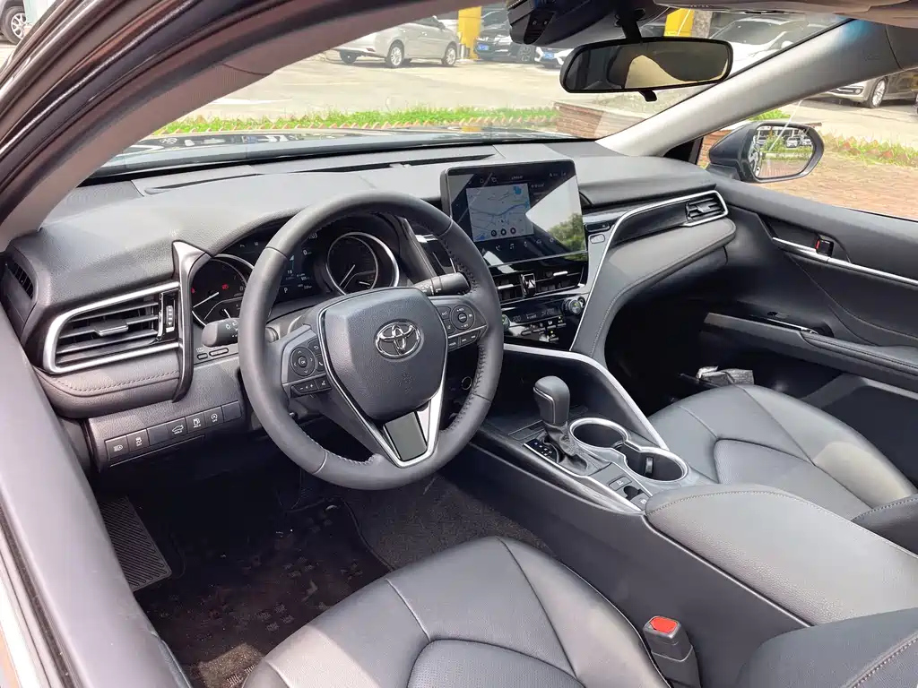 TOYOTA CAMRY 2024