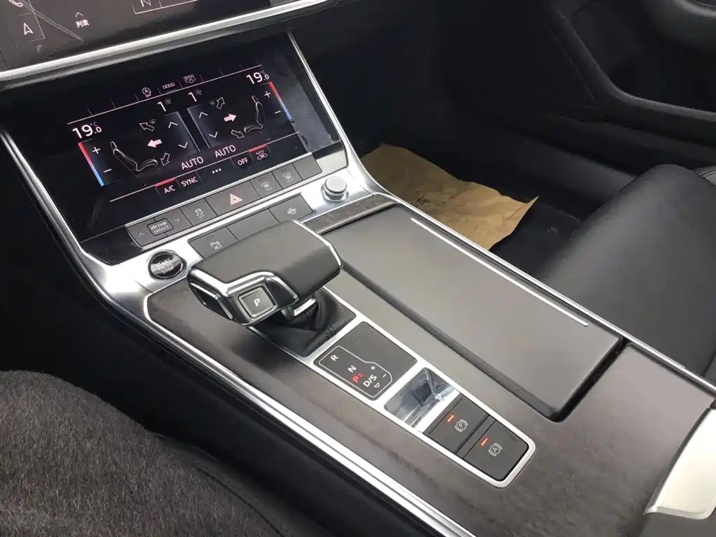 AUDI A6L 2021
