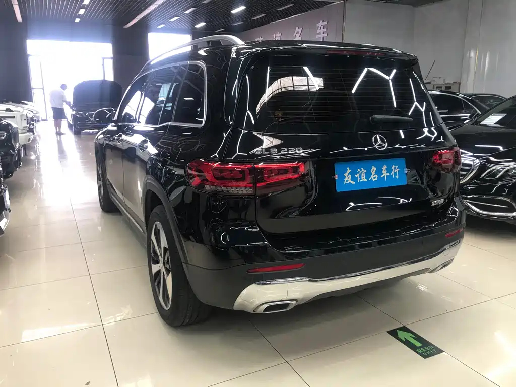 MERCEDES BENZ GLB 2022