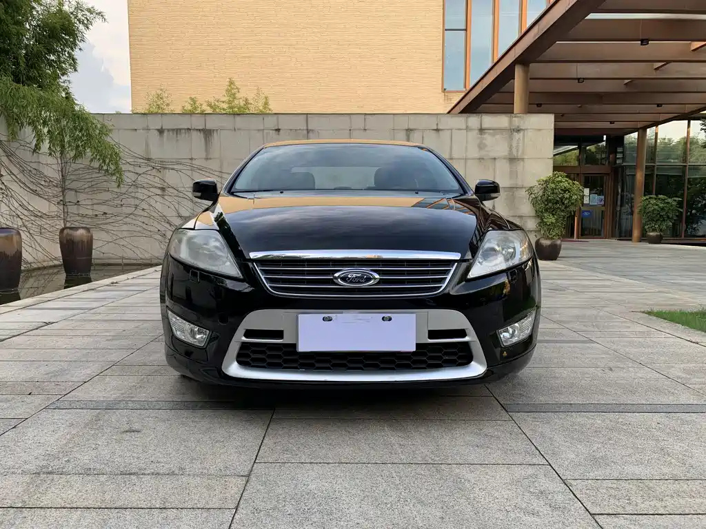 FORD MONDEO - WINNER 2010