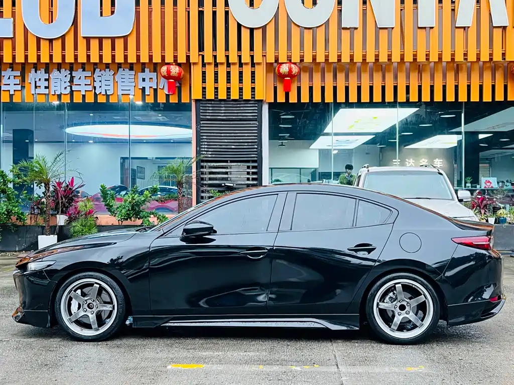 MAZDA 3 AXELA 2021