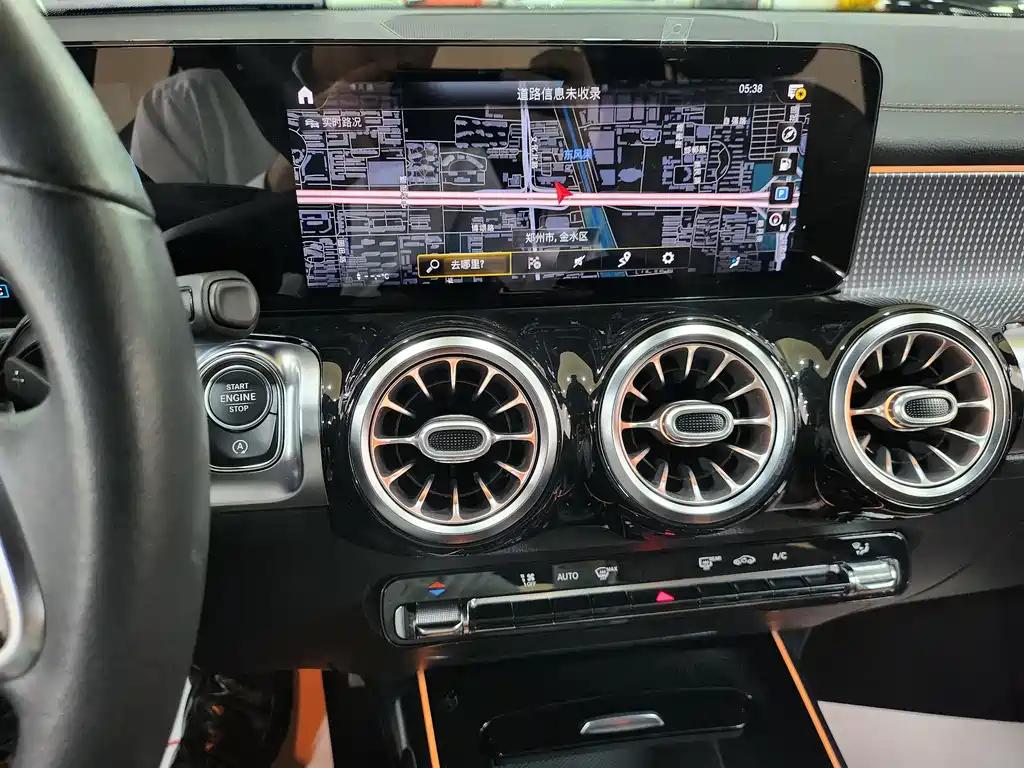 MERCEDES BENZ GLB 2021
