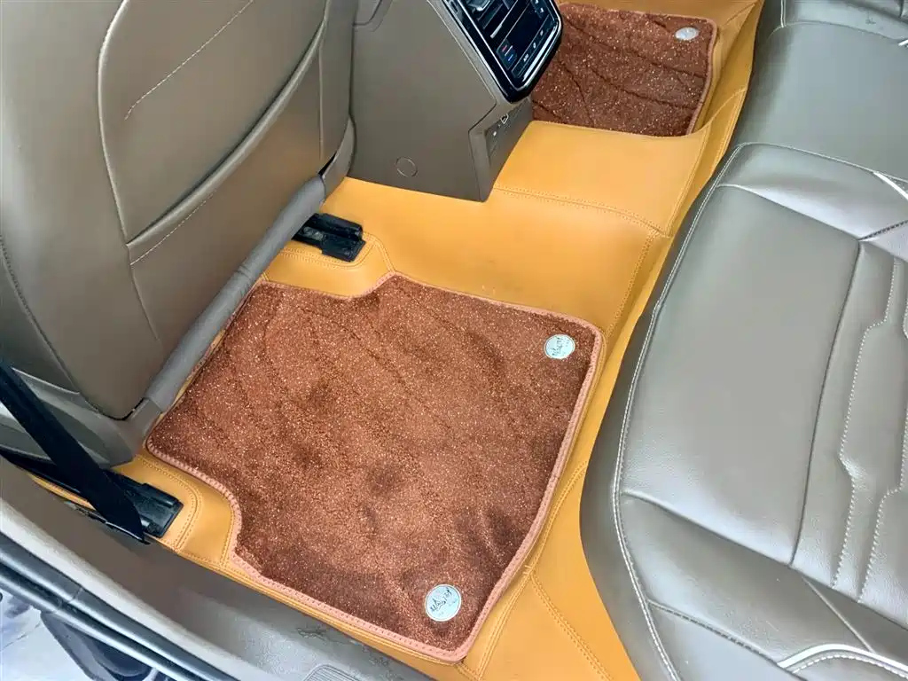 VOLKSWAGEN PASSAT 2021