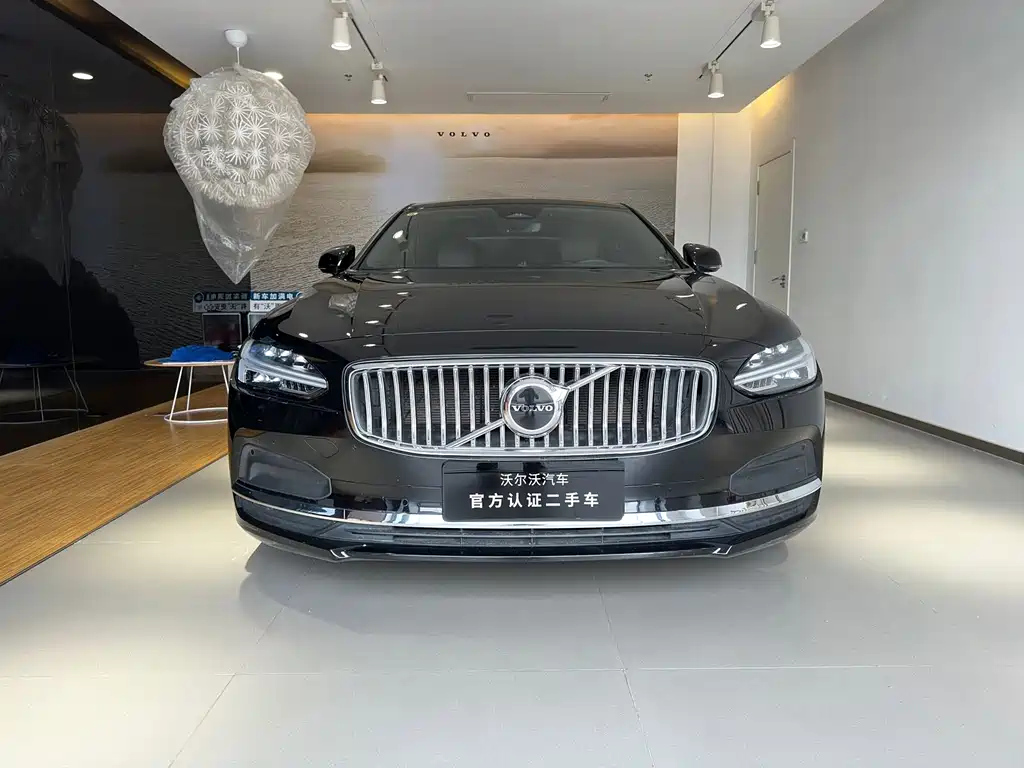VOLVO S90 2021