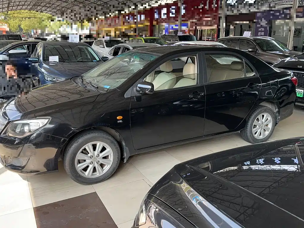 BYD L3 2013