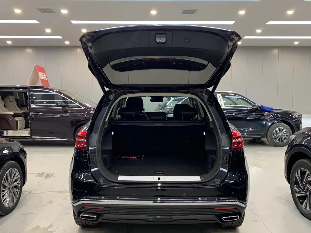 HONGQI HS5 2023