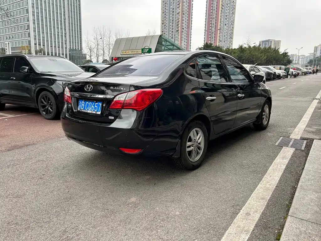 HYUNDAI CELESTA 2013