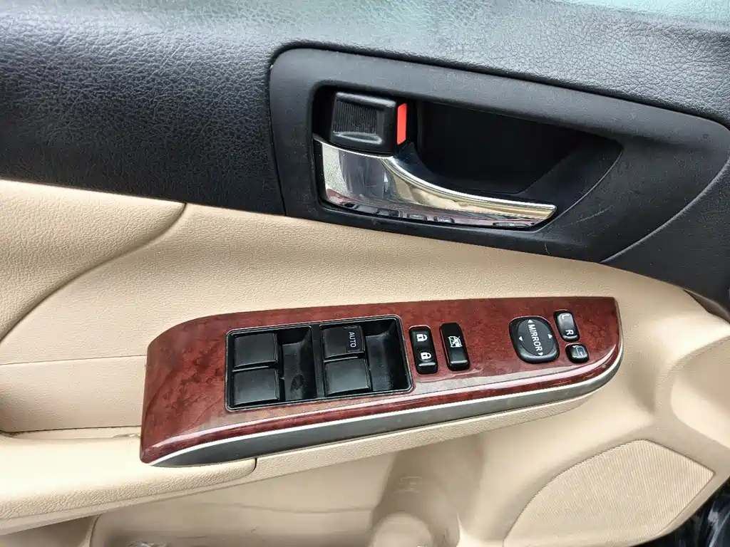 TOYOTA CAMRY 2014