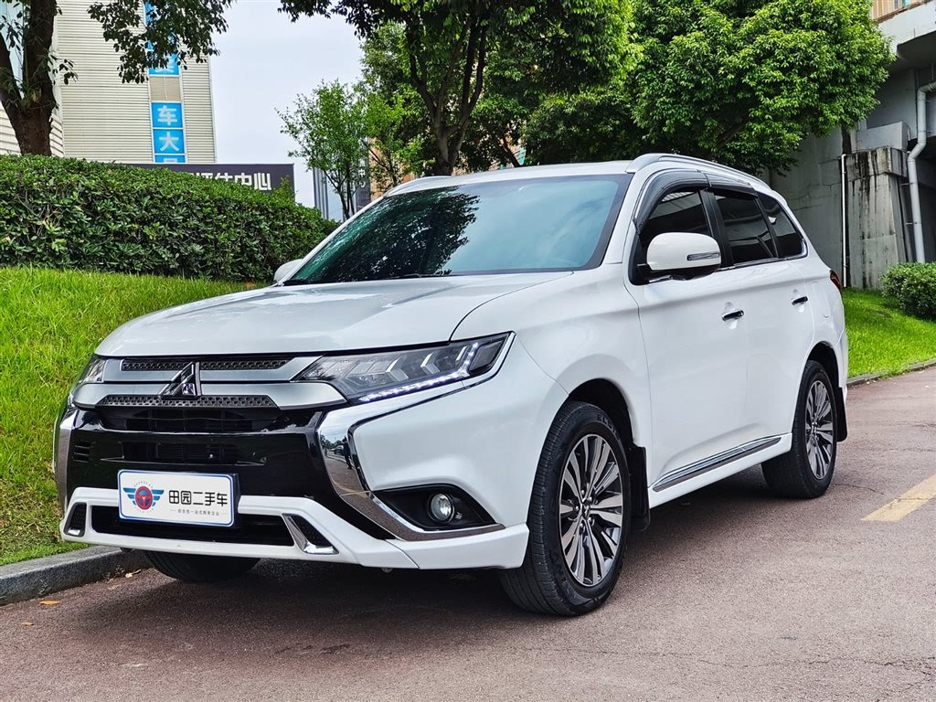 MITSUBISHI OUTLANDER 2021