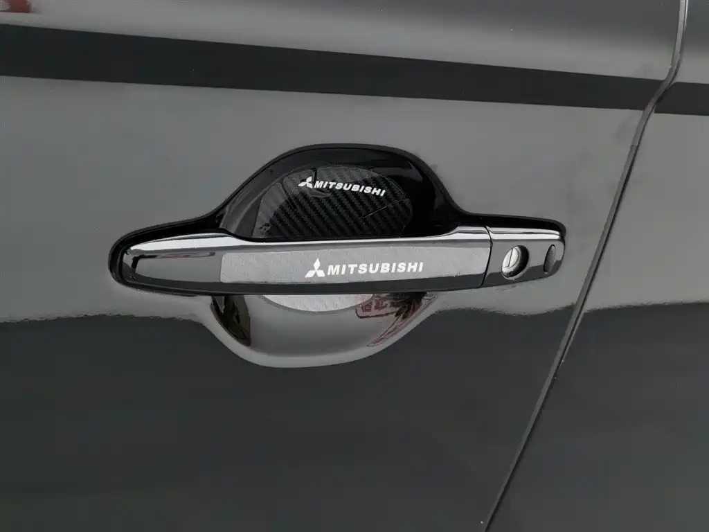 MITSUBISHI OUTLANDER 2022