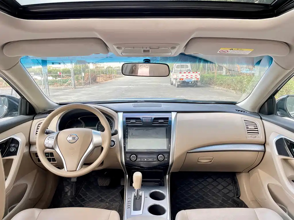 NISSAN TEANA 2018