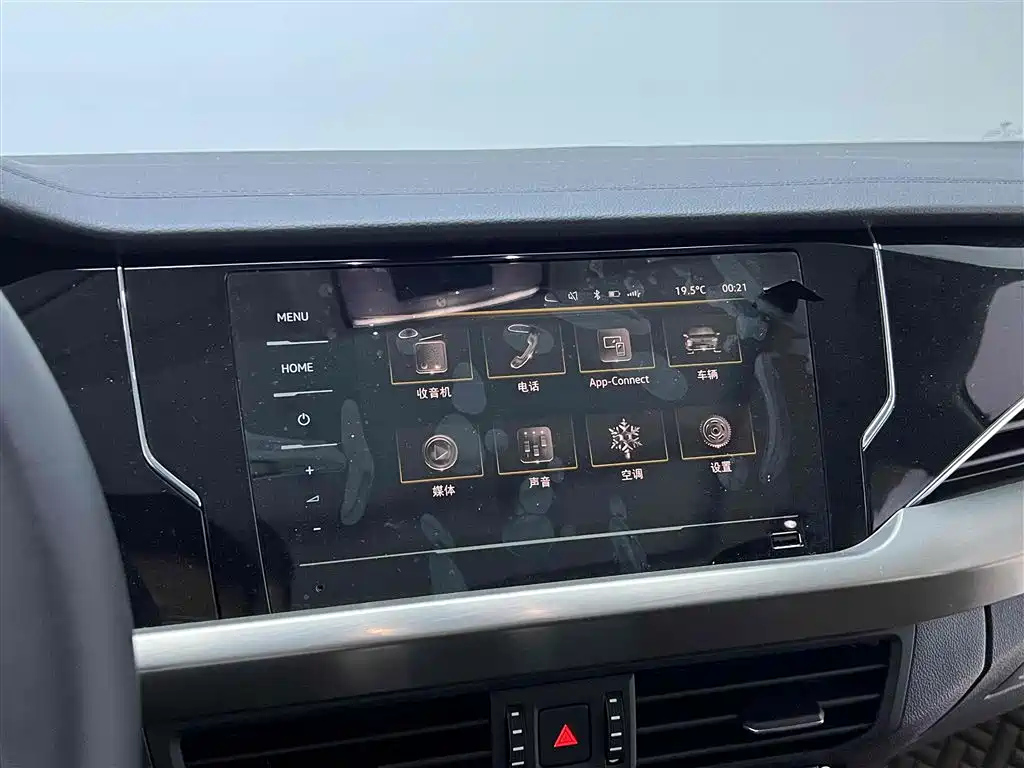 VOLKSWAGEN PASSAT 2021