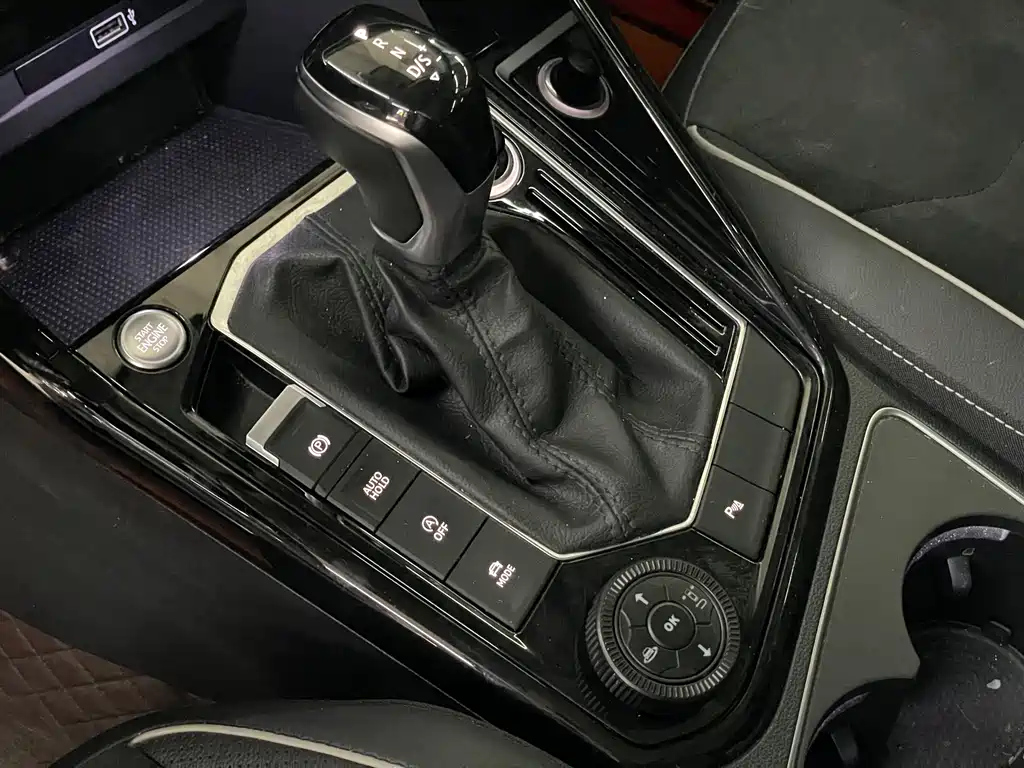 VOLKSWAGEN TAYRON 2020