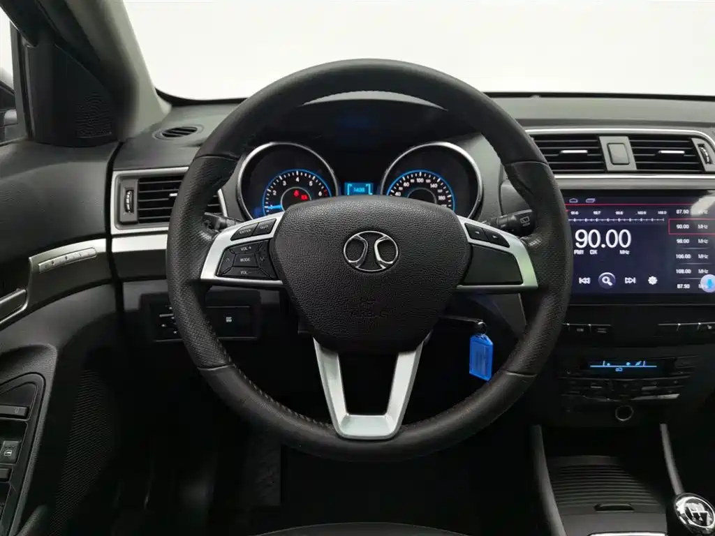 BAIC SENOVA X65 2015