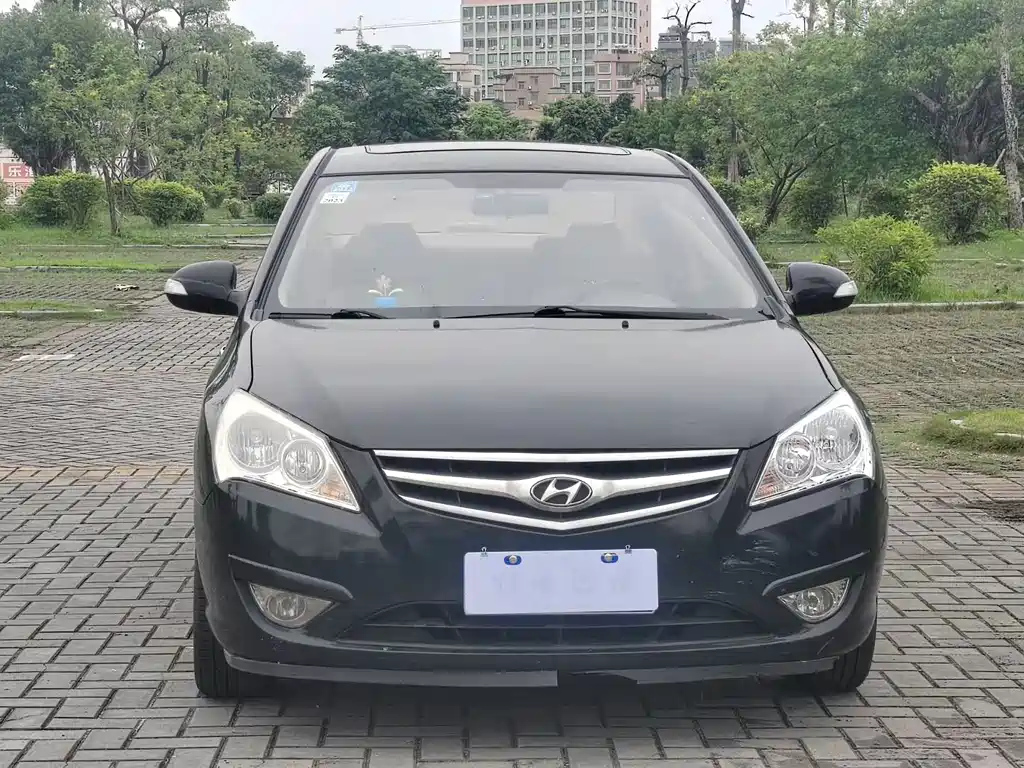 HYUNDAI CELESTA 2010