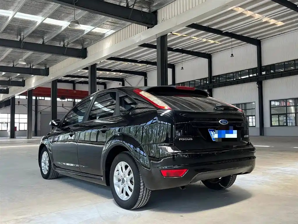 FORD FOCUS 2012