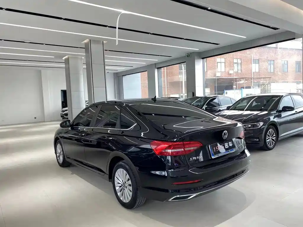 VOLKSWAGEN LAVIDA 2020