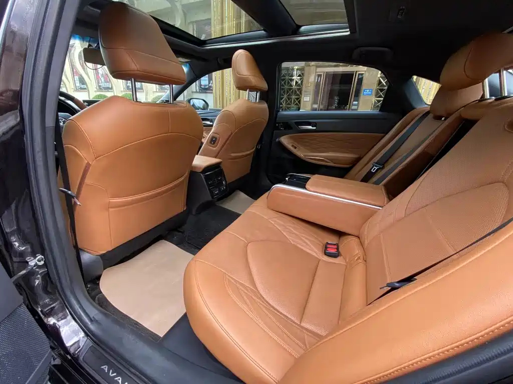 TOYOTA AVALON 2019