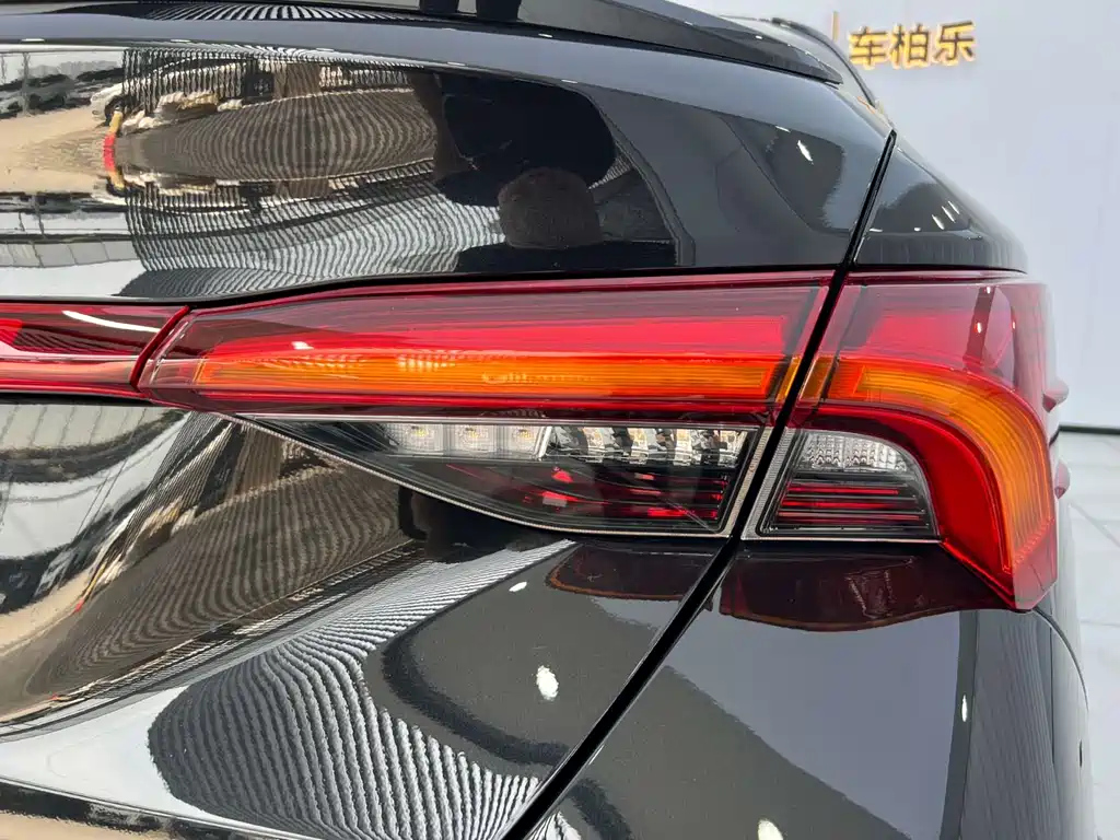 TOYOTA AVALON 2022