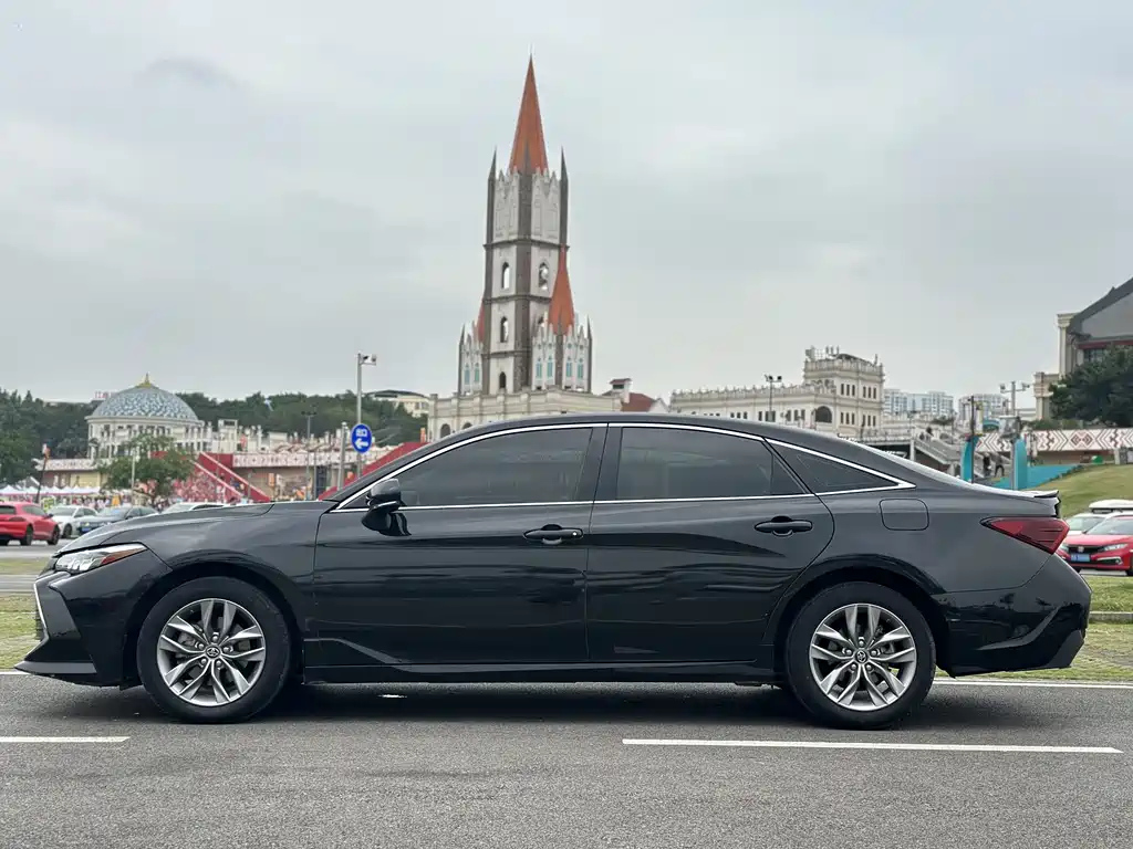 TOYOTA AVALON 2020