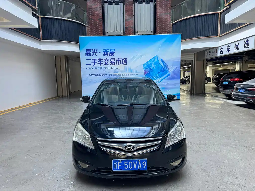 HYUNDAI CELESTA 2009
