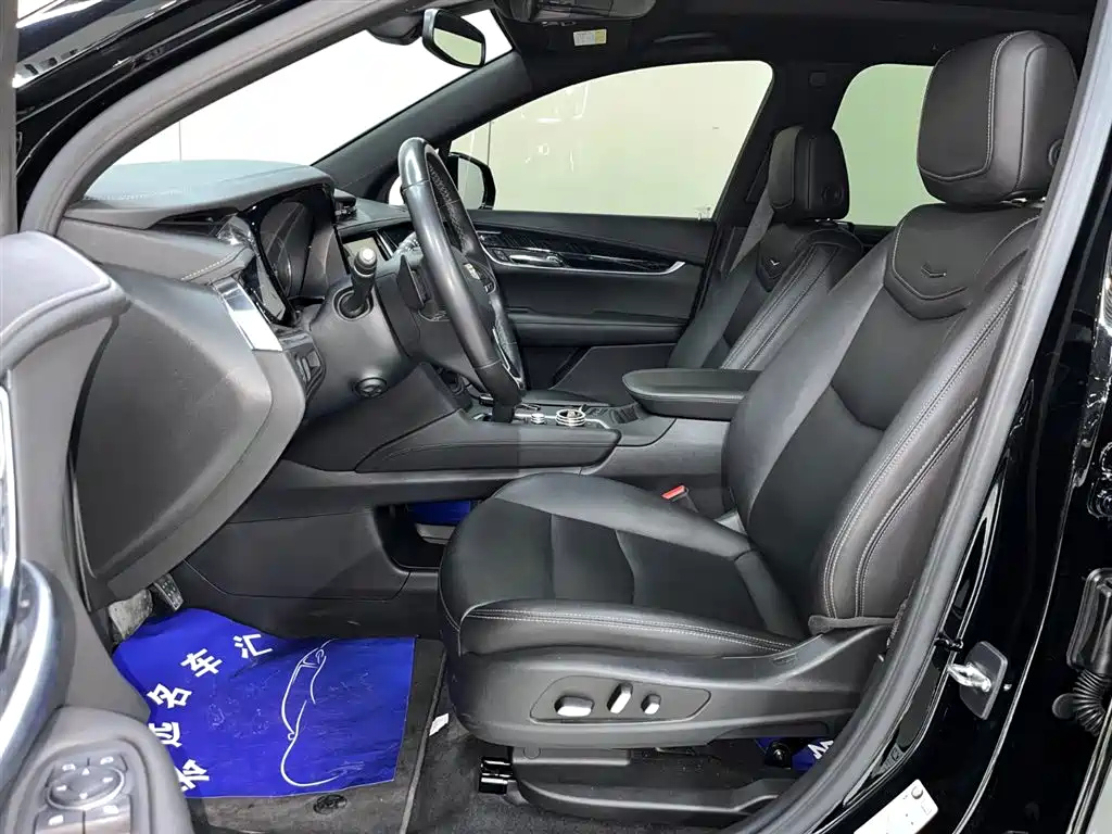 CADILLAC XT6 2021