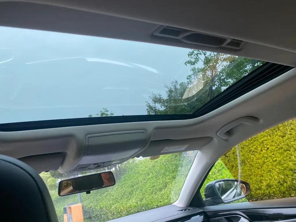 VOLKSWAGEN PASSAT 2022