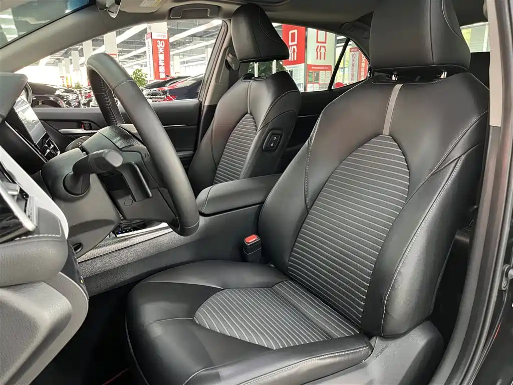TOYOTA CAMRY 2022