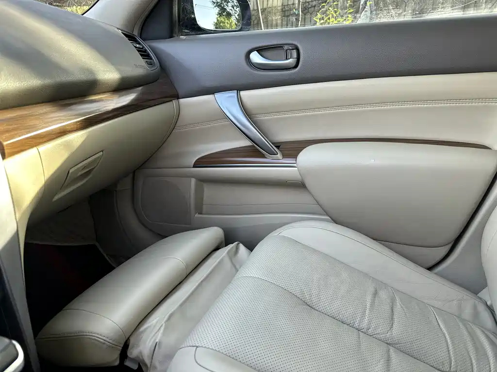 NISSAN TEANA 2012
