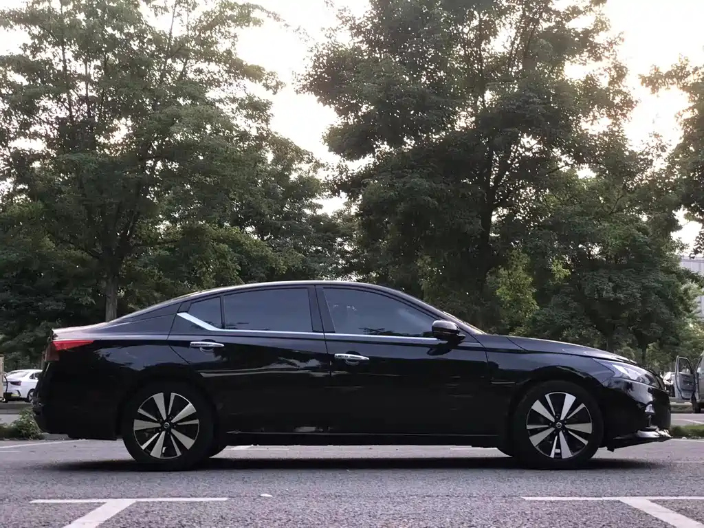 NISSAN TEANA 2021