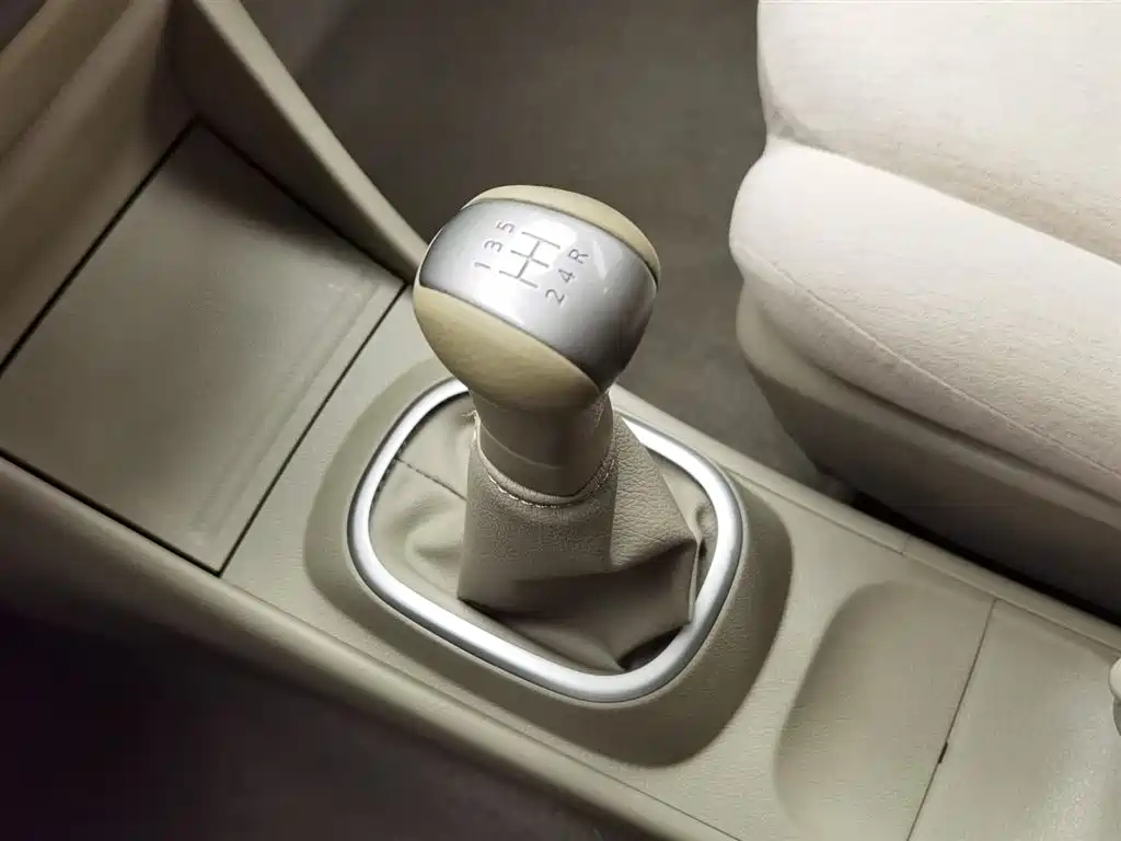 NISSAN SYLPHY 2018