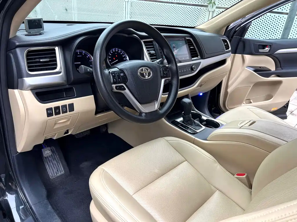 TOYOTA HIGHLANDER 2018
