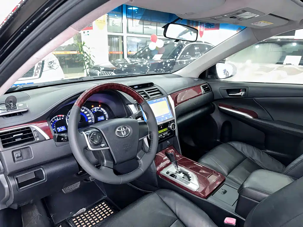 TOYOTA CAMRY 2014