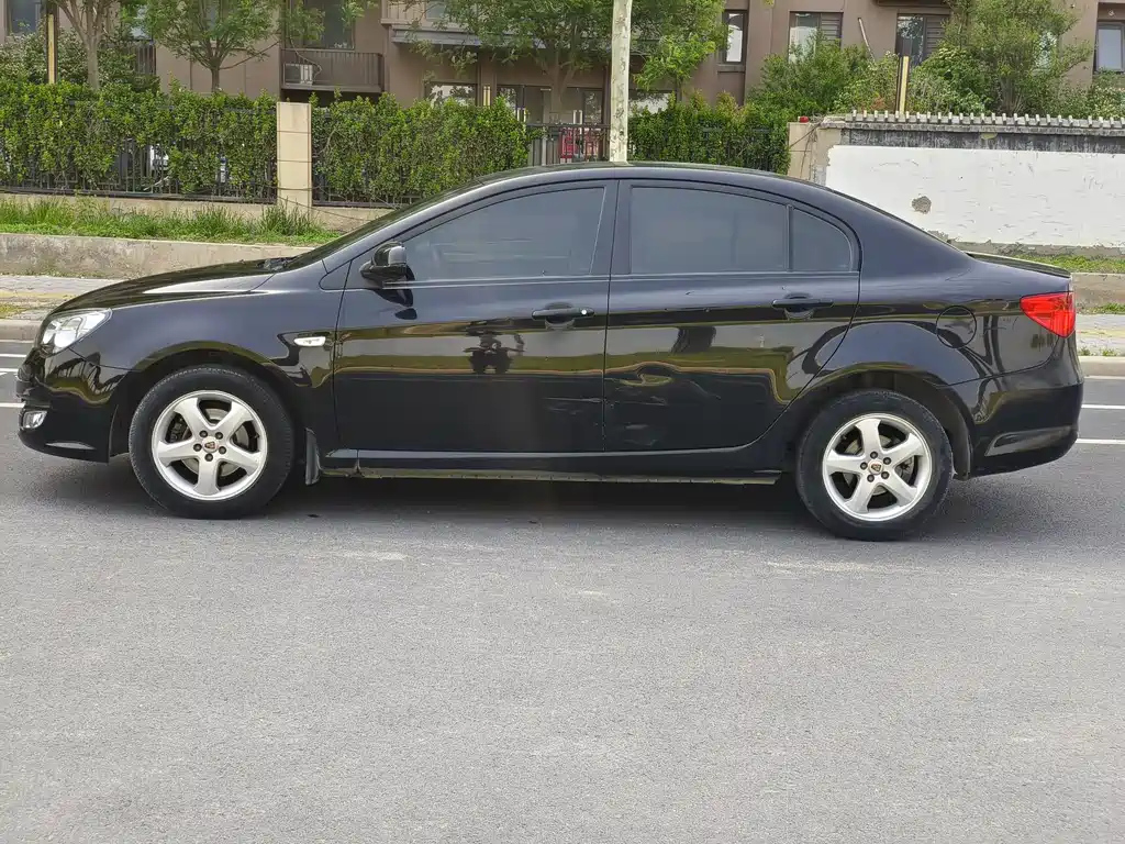 ROEWE 350 2013