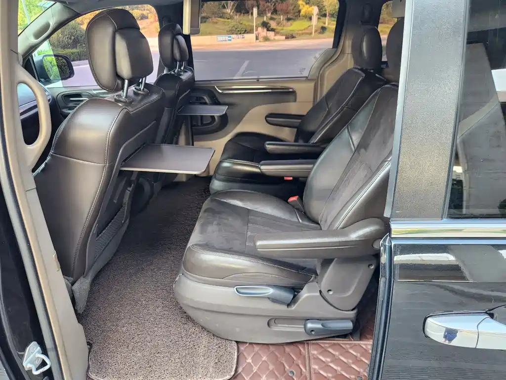 CHRYSLER OTHER 2017
