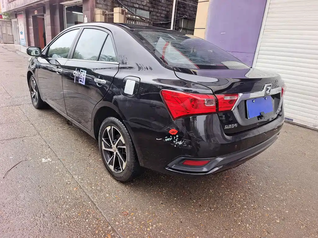 ZOTYE Z300 2016