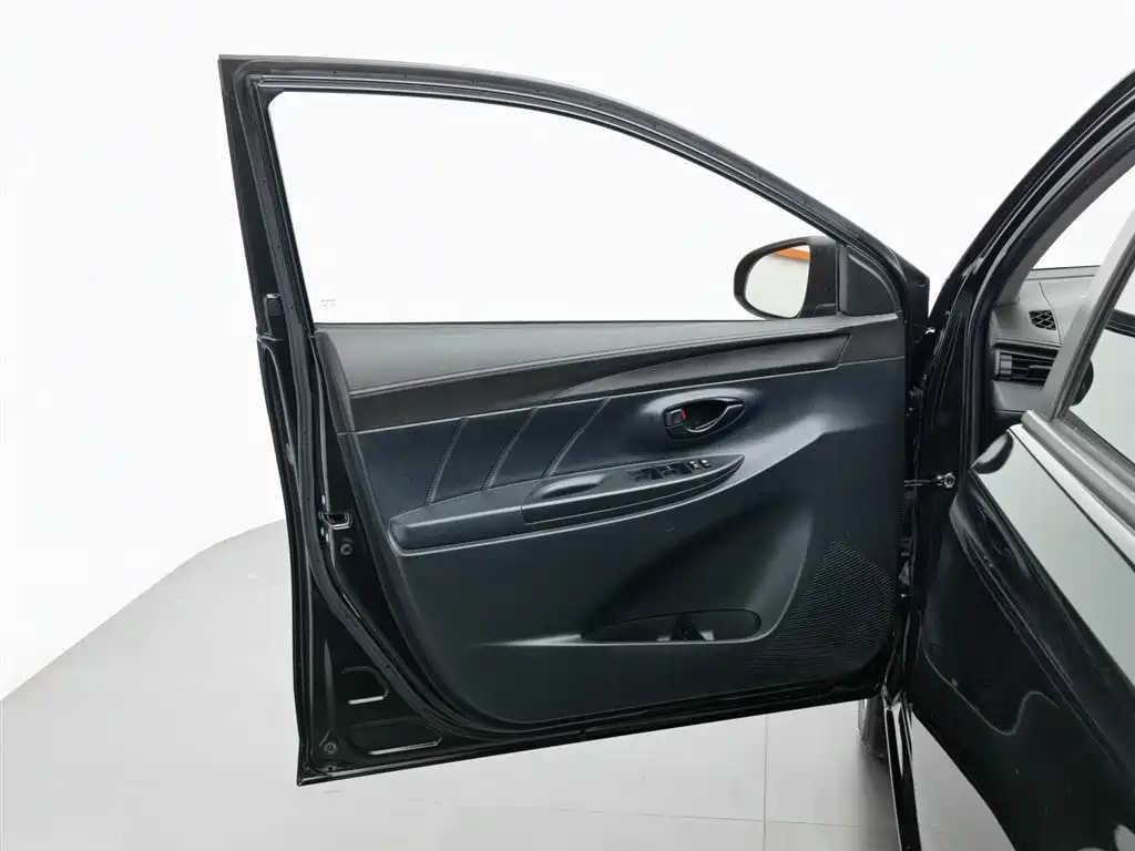 TOYOTA VIOS 2015