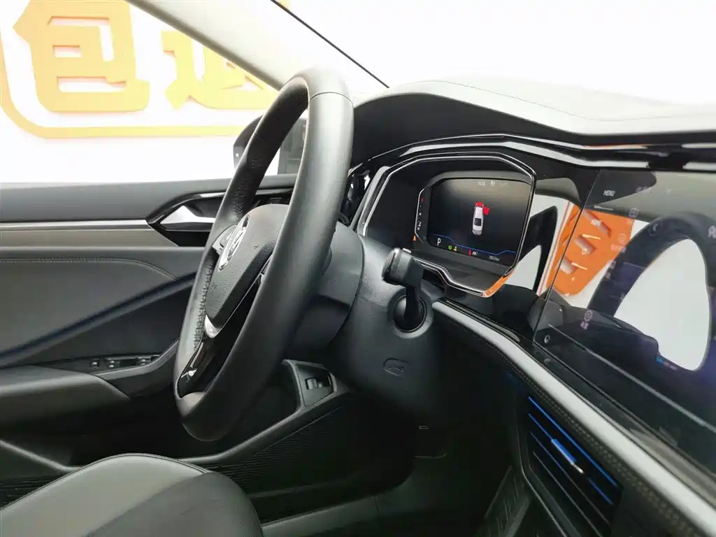 VOLKSWAGEN SAGITAR 2022