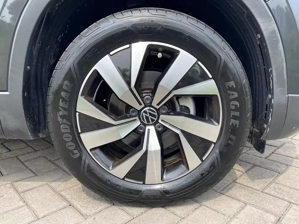 VOLKSWAGEN TAYRON 2022
