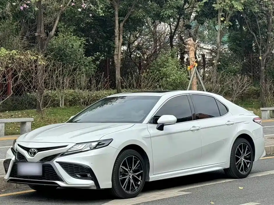 TOYOTA CAMRY 2023