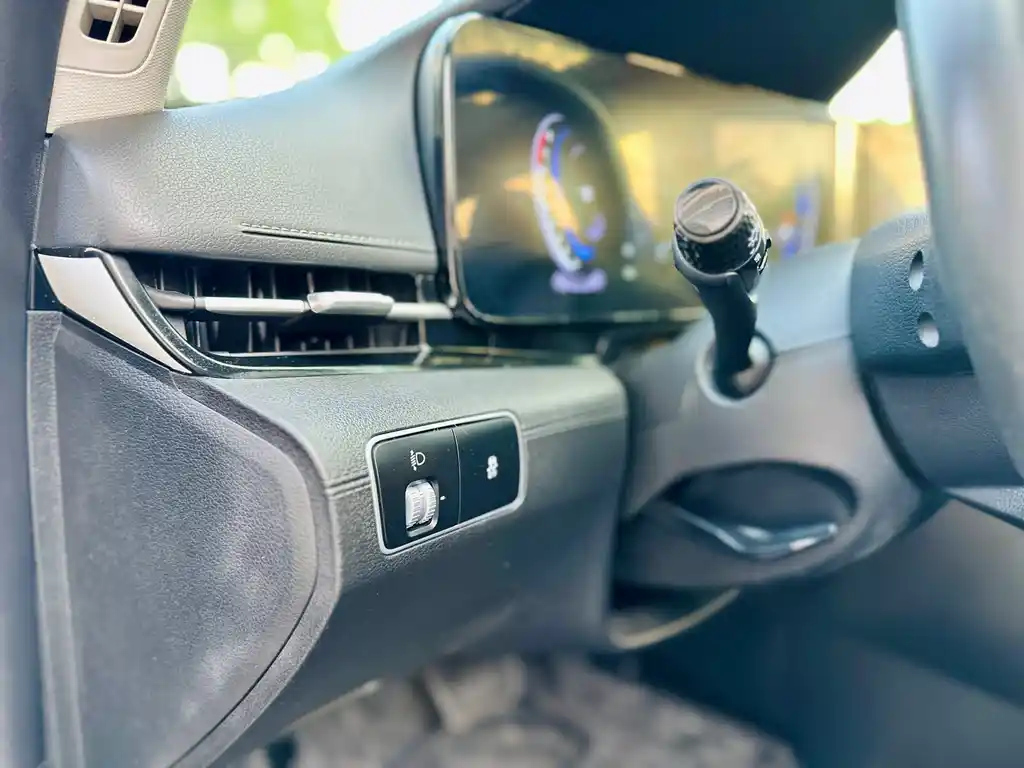 HYUNDAI MISTRA 2021